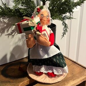 Annalee Mrs. Santa Claus Doll